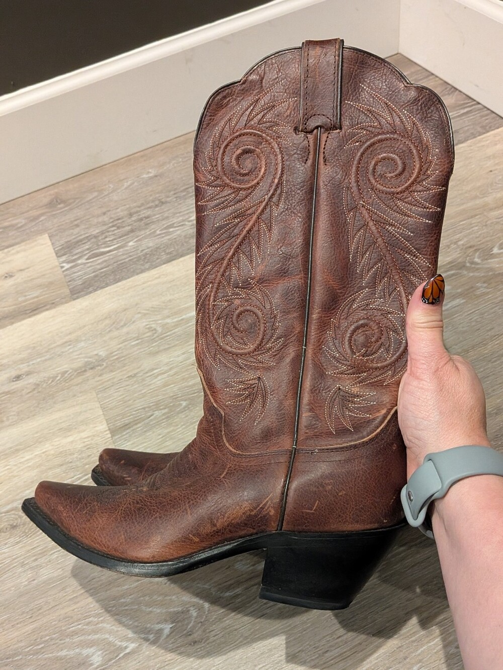 Justin Size 7B Women's Boot w/ Cognac Damiana Cow Foot w/ Narrow Snipped Toe - Picture 6 of 8